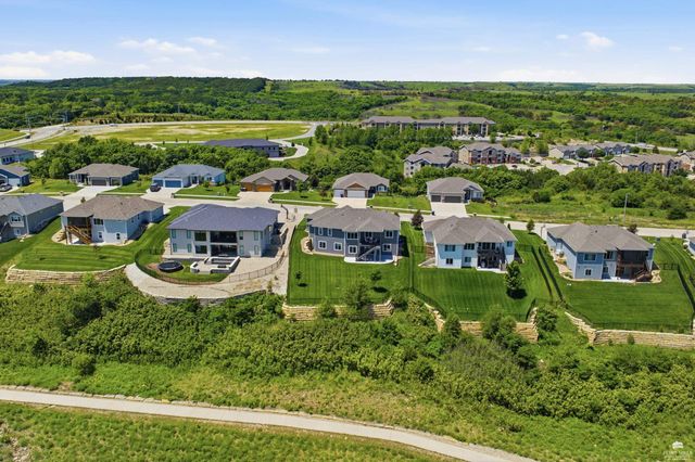 409 Ledgestone Ridge CT, Manhattan, KS 66503