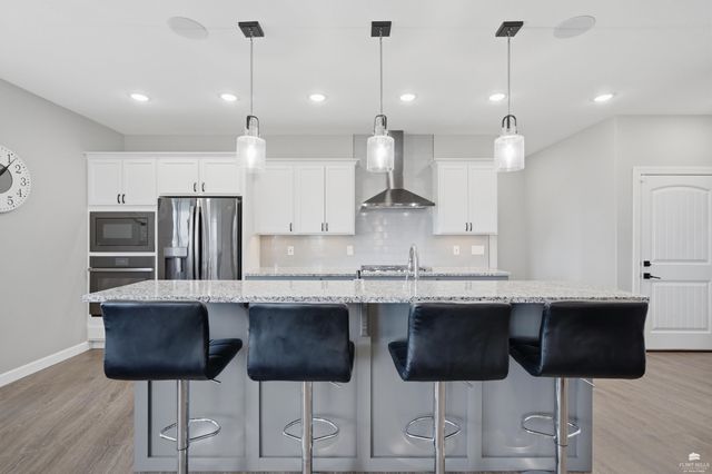 409 Ledgestone Ridge CT, Manhattan, KS 66503