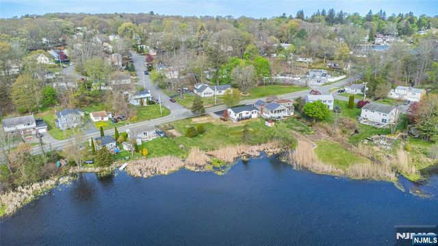 502 Otterhole Road, West Milford, NJ 07480