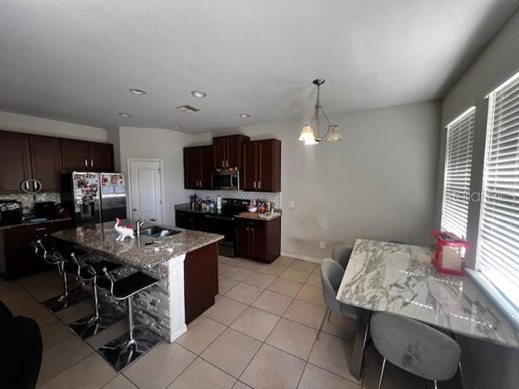 Image 15 of property listing at 1135 GARRETT GILLIAM DRIVE, Ocoee, FL 34761