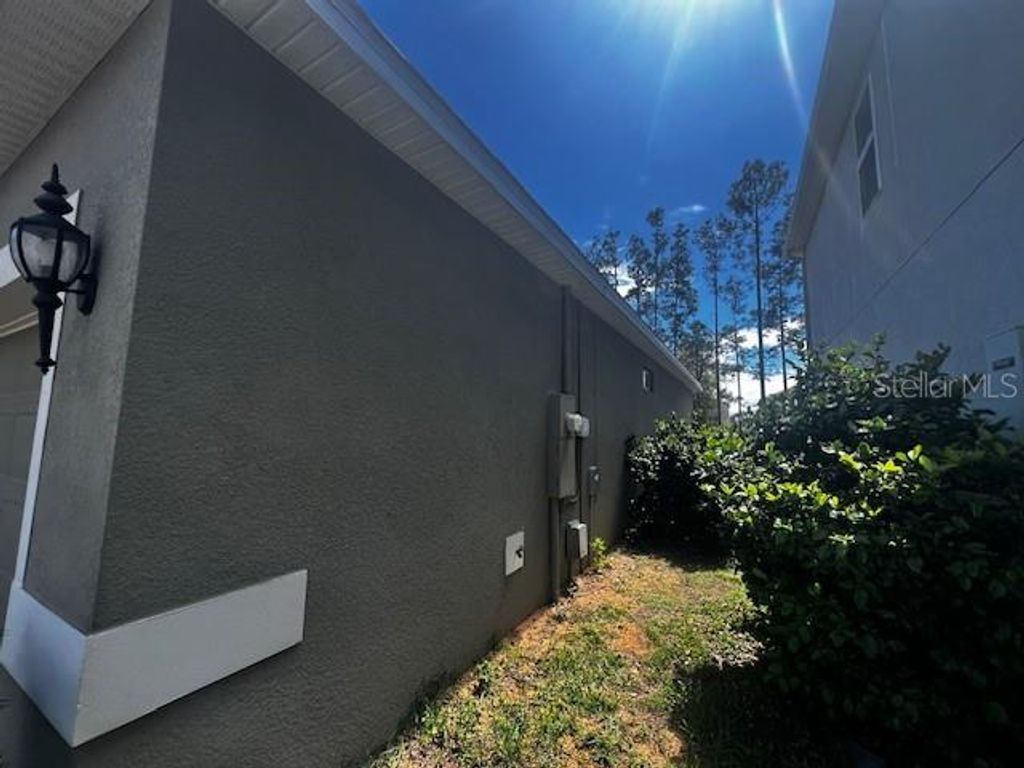 Image 4 of property listing at 1135 GARRETT GILLIAM DRIVE, Ocoee, FL 34761