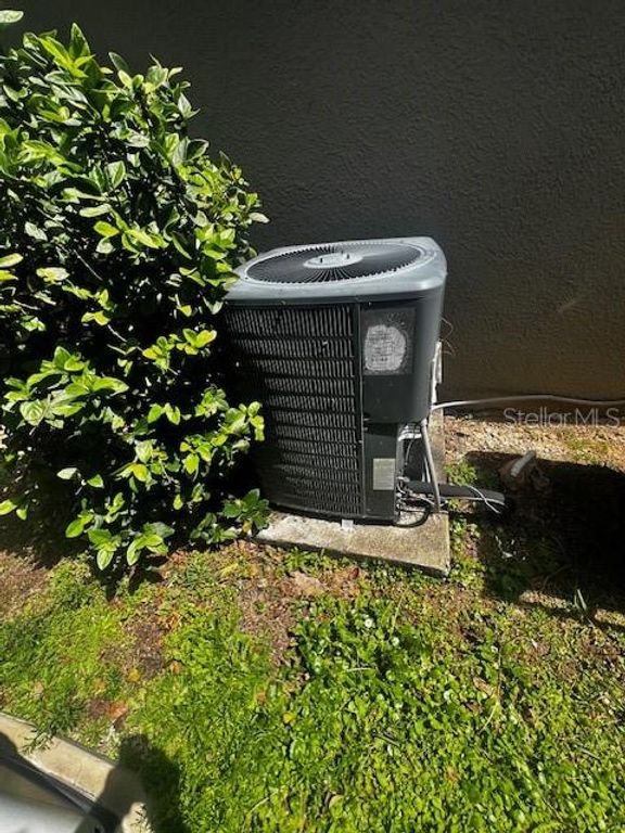 Image 6 of property listing at 1135 GARRETT GILLIAM DRIVE, Ocoee, FL 34761