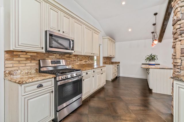 7206 N CHARLES ST N, Lutherville Timonium, MD 21093