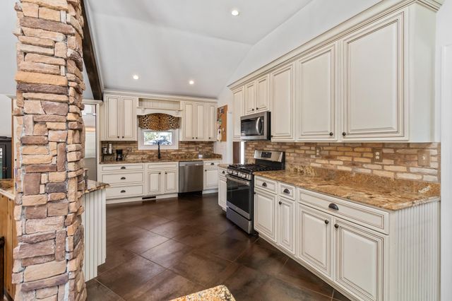 7206 N CHARLES ST N, Lutherville Timonium, MD 21093