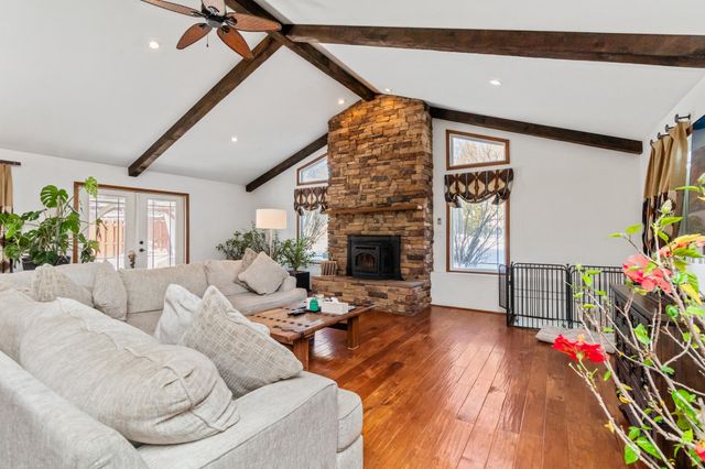 7206 N CHARLES ST N, Lutherville Timonium, MD 21093