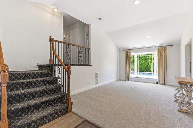 7206 N CHARLES ST N, Lutherville Timonium, MD 21093