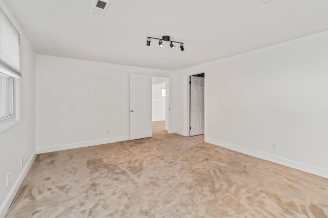 7206 N CHARLES ST N, Lutherville Timonium, MD 21093
