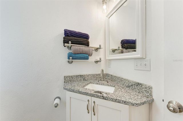 901 OAK STREET SW, Ruskin, FL 33570