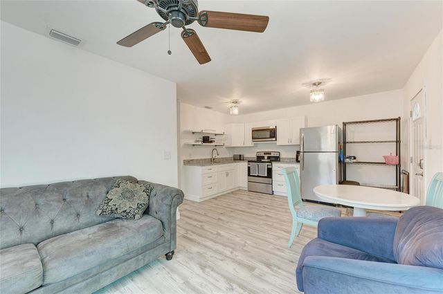 901 OAK STREET SW, Ruskin, FL 33570