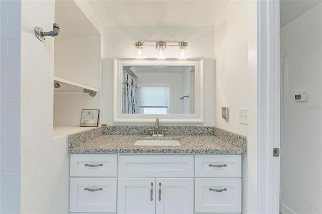 901 OAK STREET SW, Ruskin, FL 33570