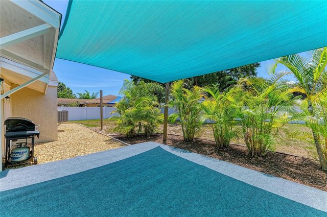 901 OAK STREET SW, Ruskin, FL 33570