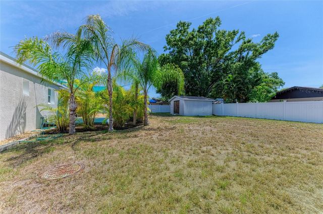 901 OAK STREET SW, Ruskin, FL 33570
