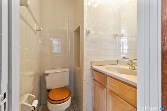 1955 Chapel Street, New Haven, CT 06515