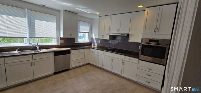 1955 Chapel Street, New Haven, CT 06515