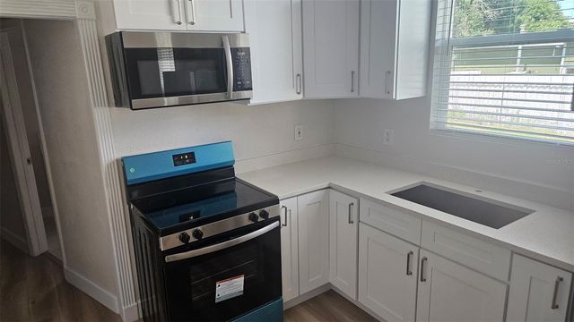2524 W CHESTNUT STREET, Tampa, FL 33607