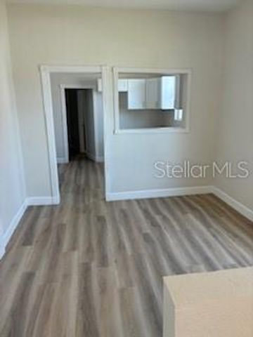 2524 W CHESTNUT STREET, Tampa, FL 33607