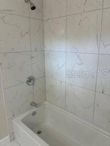 2524 W CHESTNUT STREET, Tampa, FL 33607