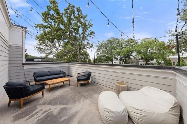 1012 Burnside NW Lane, Atlanta, GA 30318