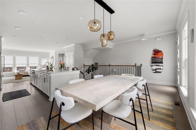 1012 Burnside NW Lane, Atlanta, GA 30318