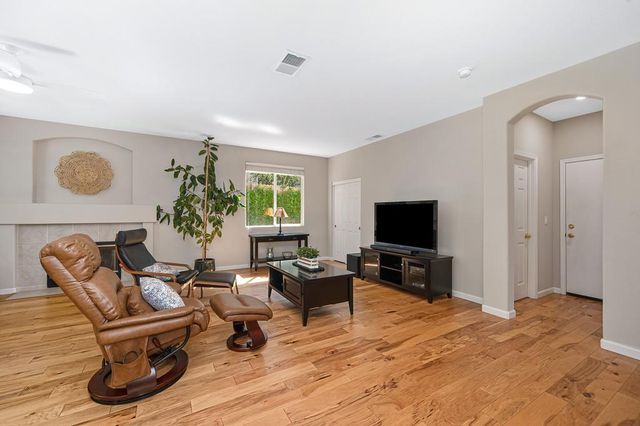 4509 Pheasant Ln, Rocklin, CA 95765