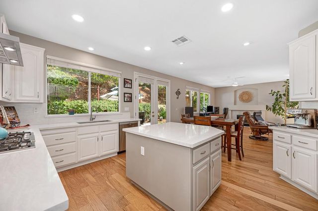 4509 Pheasant Ln, Rocklin, CA 95765