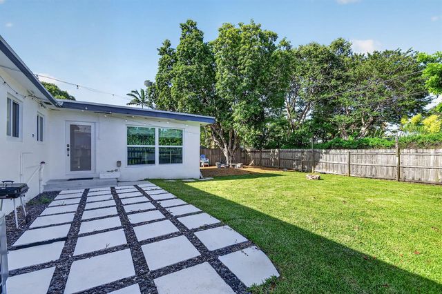 1426 N K Street, Lake Worth, FL 33460