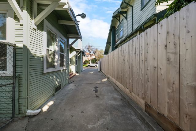 836 W Park, Stockton, CA 95203