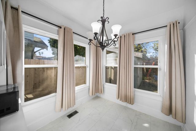 836 W Park, Stockton, CA 95203