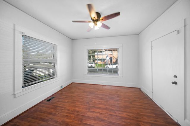 836 W Park, Stockton, CA 95203