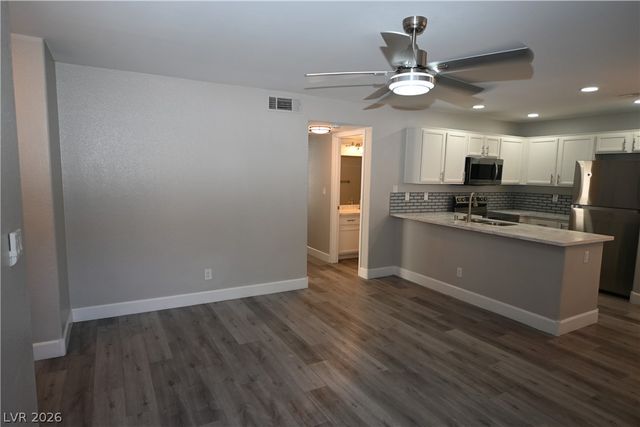 2968 Juniper Hills Boulevard 104, Las Vegas, NV 89142