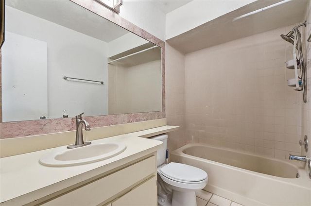 16143 RAMBLING VINE DRIVE E, Tampa, FL 33624