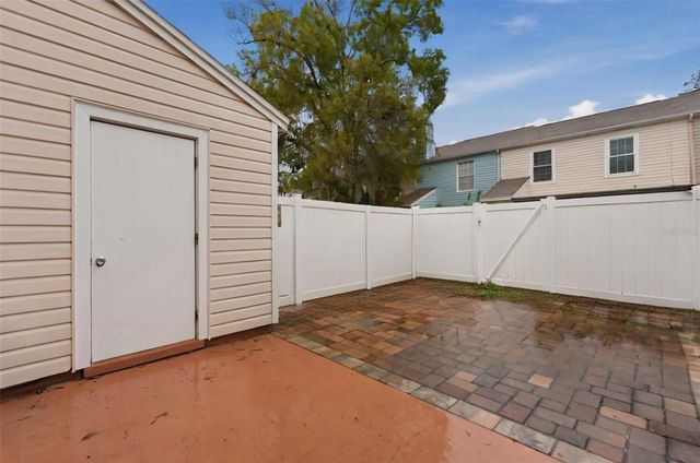 16143 RAMBLING VINE DRIVE E, Tampa, FL 33624