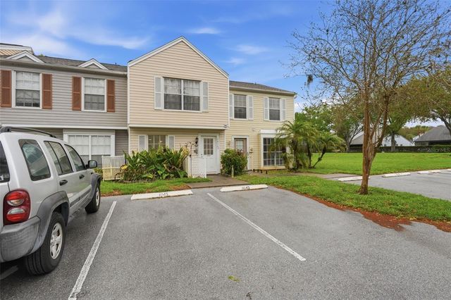 16143 RAMBLING VINE DRIVE E, Tampa, FL 33624