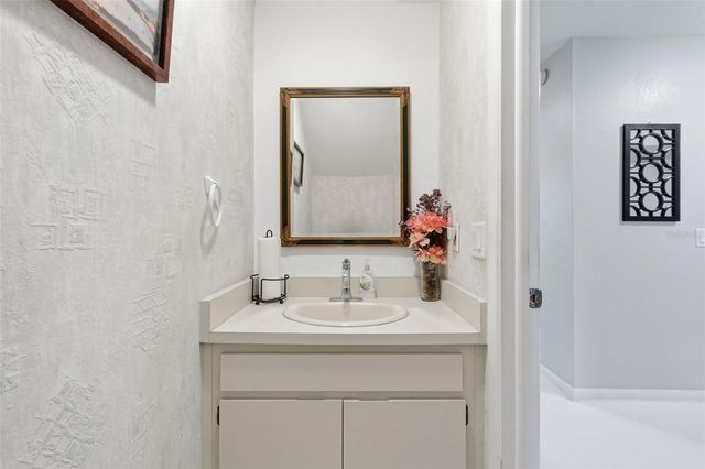 16143 RAMBLING VINE DRIVE E, Tampa, FL 33624