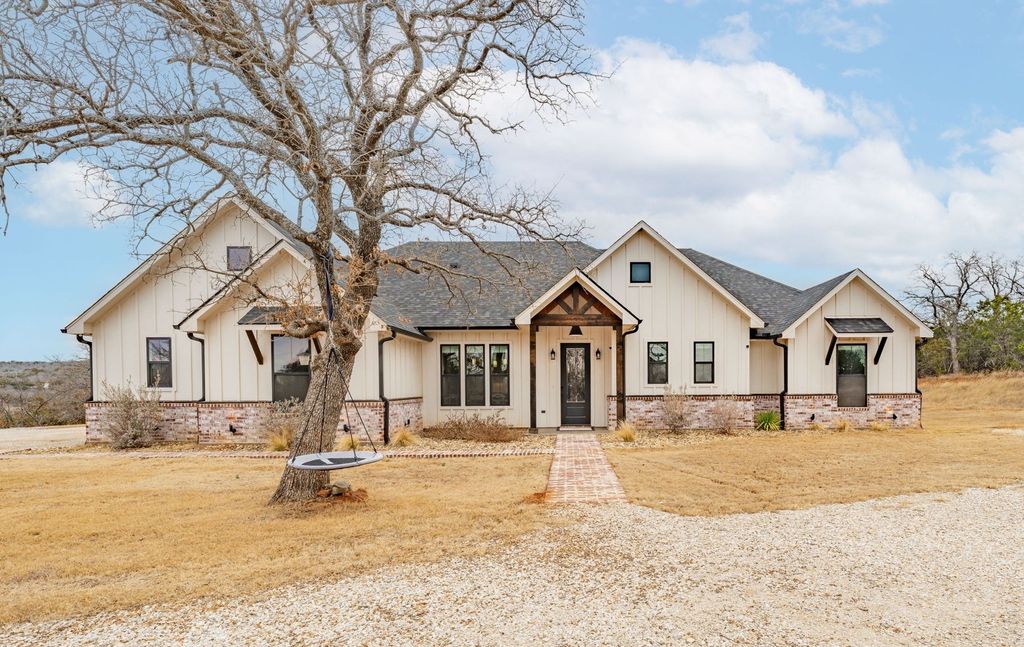 148 S Ranch Lane, Graham, TX 76450