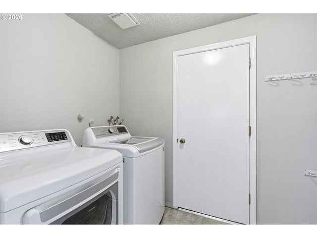 21659 Sw DAKOTA Cir, Tualatin, OR 97062