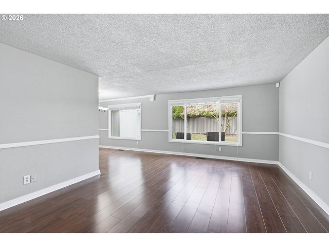 21659 Sw DAKOTA Cir, Tualatin, OR 97062