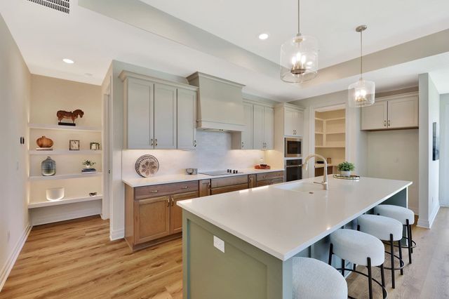 826 N Speyside Cir, Andover, KS 67002