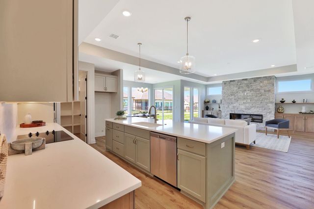 826 N Speyside Cir, Andover, KS 67002