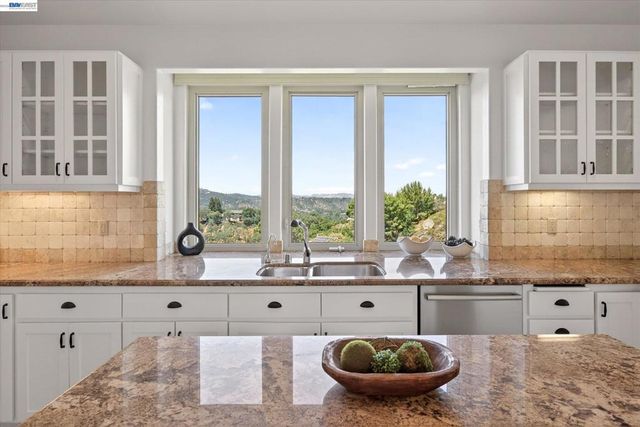 2529 Biltmore Dr, Alamo, CA 94507
