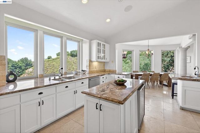 2529 Biltmore Dr, Alamo, CA 94507