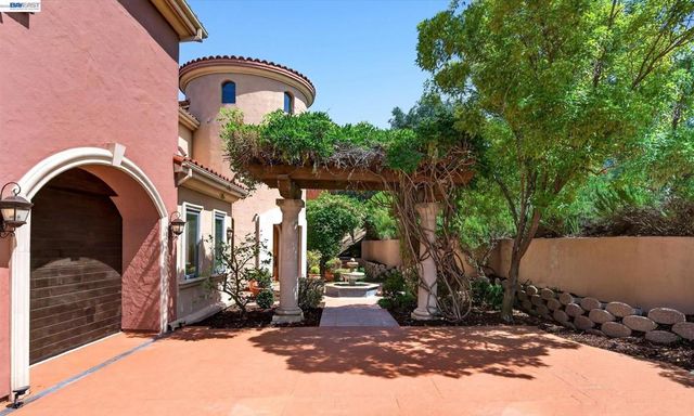 2529 Biltmore Dr, Alamo, CA 94507
