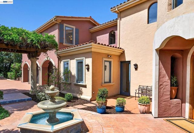 2529 Biltmore Dr, Alamo, CA 94507