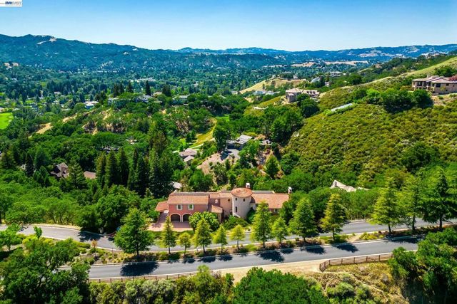 2529 Biltmore Dr, Alamo, CA 94507
