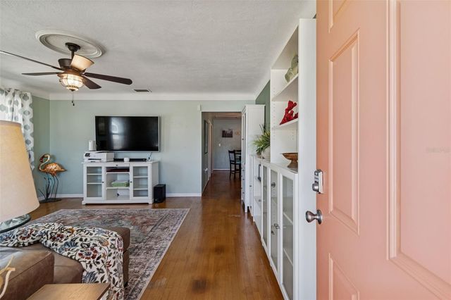 5300 6TH STREET S, St Petersburg, FL 33705