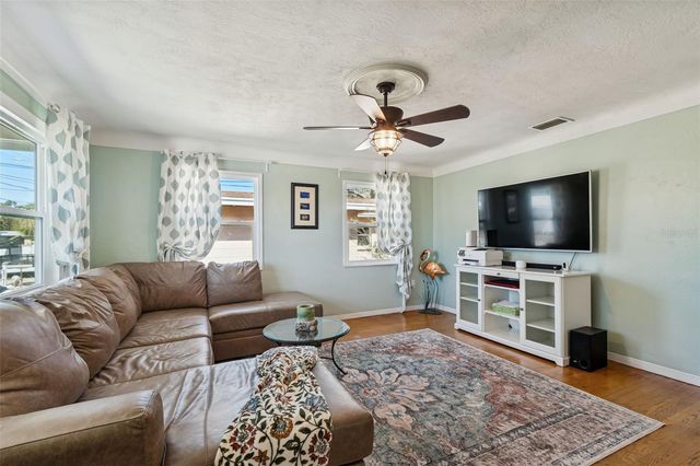 5300 6TH STREET S, St Petersburg, FL 33705