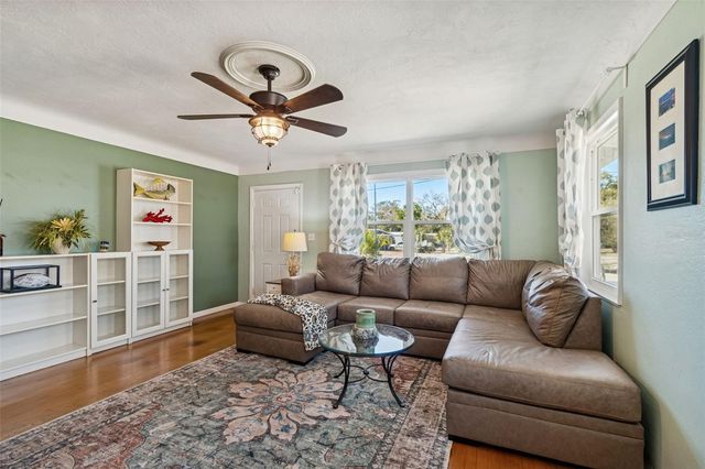 5300 6TH STREET S, St Petersburg, FL 33705