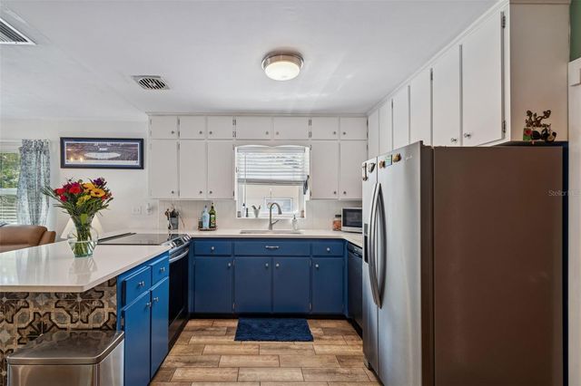 5300 6TH STREET S, St Petersburg, FL 33705