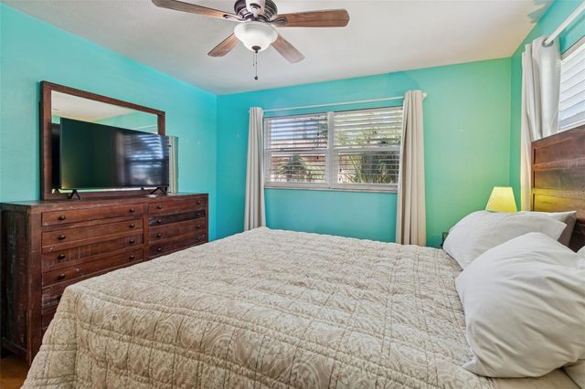 5300 6TH STREET S, St Petersburg, FL 33705