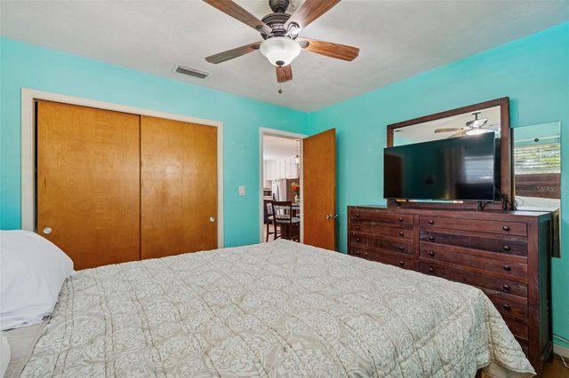 5300 6TH STREET S, St Petersburg, FL 33705